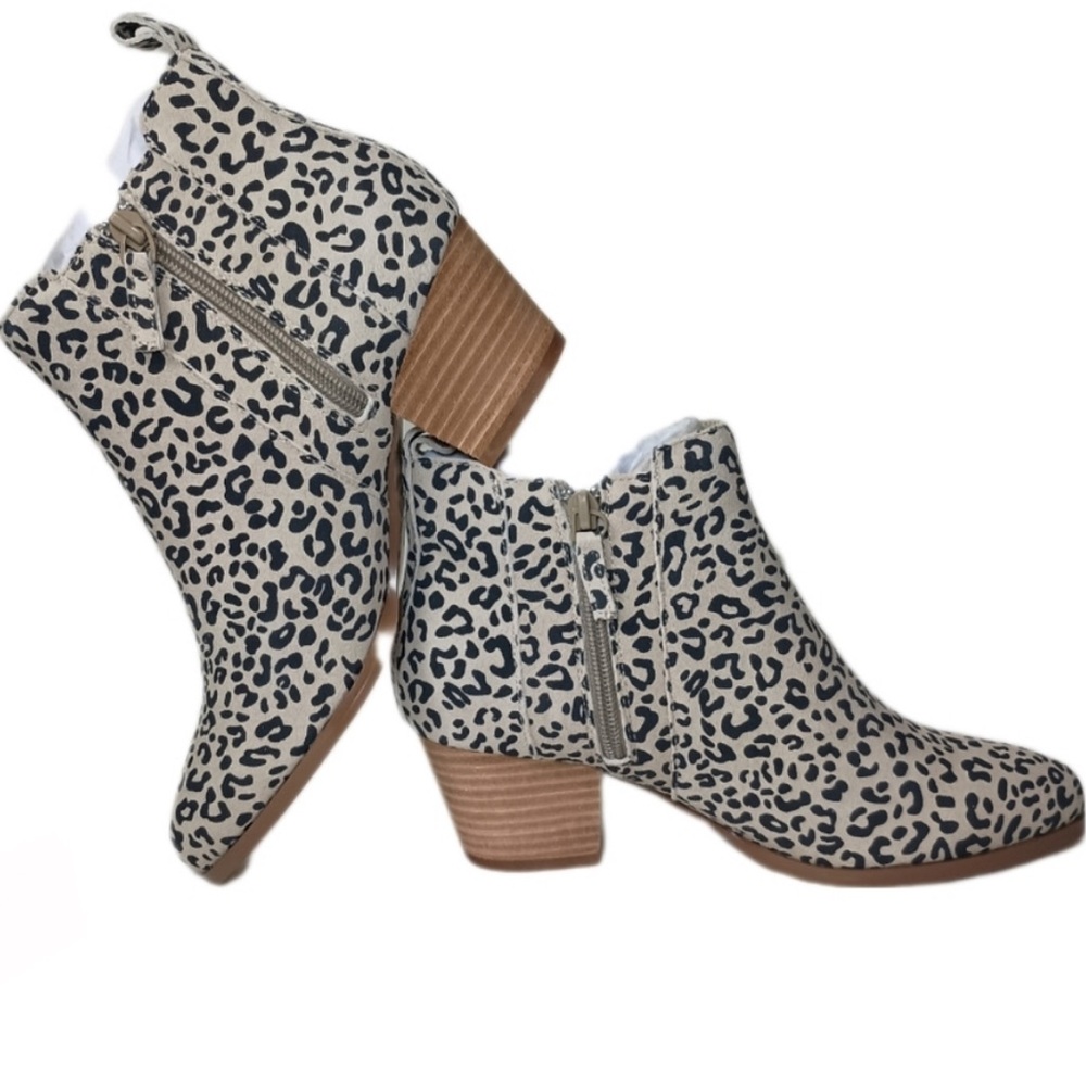 Stylish Leopard Print Ankle Booties